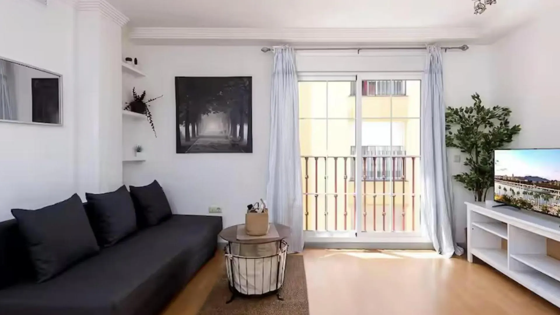 H2M Ventura Angel Flat Smarttv & Aacc Near Centre Apartment Malaga